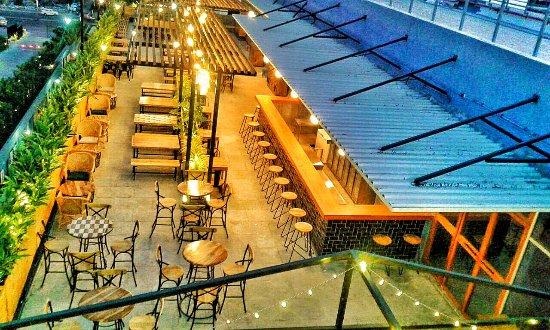 Jonky Cafe & Brewery